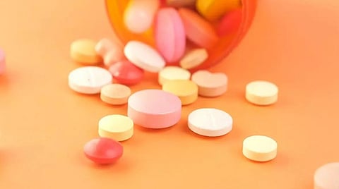 பருவகால நோய்களின் பாதிப்பு தொடர்வதால் அனைத்து ஆரம்ப சுகாதார நிலையங்களிலும் மருந்துகளை இருப்பில் வைக்க நடவடிக்கை