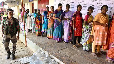 டெல்லி பேரவை, ஈரோடு கிழக்கில் இன்று வாக்கு எண்ணிக்கை: தேர்தல் முடிவுகள் பிற்பகலில் தெரியும்