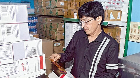 ‘அம்மா மருந்தகங்கள்’ ஒருபோதும் மூடப்படாது: கூட்டுறவு துறை செயலர் ராதாகிருஷ்ணன் உறுதி