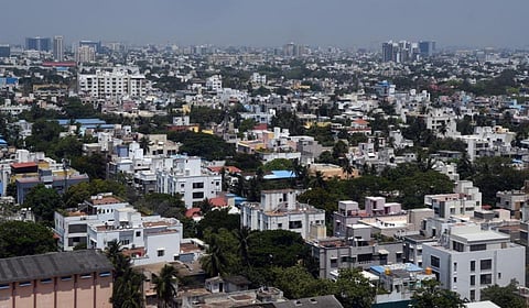 தமிழக நகர்ப்புற உள்ளாட்சிகளில் சுயசான்று அளிக்கப்படாத குடியிருப்பு அனுமதிக்கான கட்டணம் நிர்ணயம்