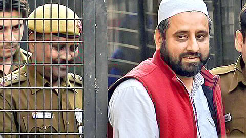 ஆம் ஆத்மி எம்எல்ஏ அமானுல்லா கானை கைது செய்ய இடைக்கால தடை