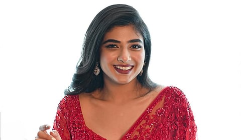 Click Bits: காதலர் தின ஸ்வீட் ‘ரெட் அலர்ட்’ பிரக்யா நாக்ரா!