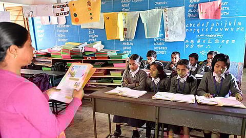 பள்ளிகளை மேம்படுத்தவே ஆய்வுக் கூட்டம்: கல்வி அதிகாரி விளக்கம்