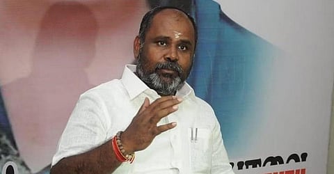 “எனக்கு எச்சரிக்கை விடுக்கும் தகுதி உங்களுக்கு இல்லை” - ஓபிஎஸ் மீது ஆர்.பி.உதயகுமார் காட்டம்