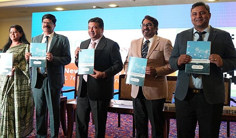 சென்னையில் நடந்த ‘எதிர்கால வேலை உச்சி மாநாடு-2025’ -ல் அமைச்சர் பழனிவேல் தியாகராஜன் உள்ளிட்டோர் பங்கேற்றனர்.