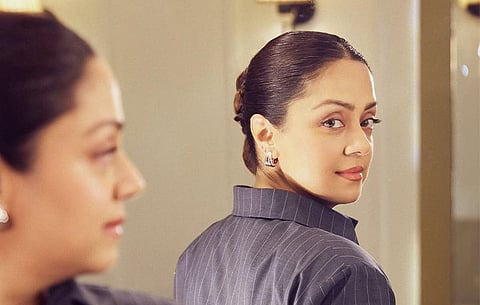 Click Bits: காந்த கண்ணால் பேசும் ஜோதிகா!