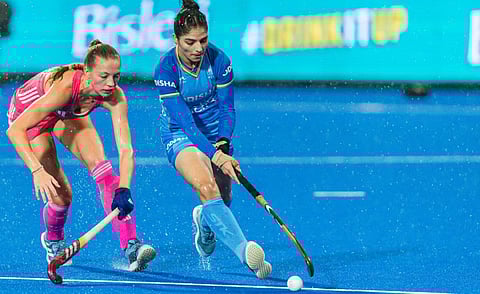 ஹாக்கியில் இந்திய மகளிர் அணி தோல்வி