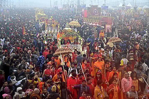 மகா கும்பமேளாவில் 60 கோடி பேர் புனித நீராடல்: பிப்.26-ம் தேதி நிறைவடைவதால் குவியும் மக்கள்