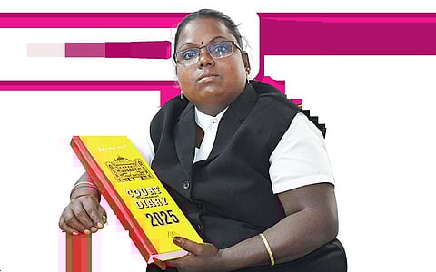 இருளர் சமூகத்தின் முதல் பெண் வழக்கறிஞர் - தடைகளைத் தாண்டி சாதித்த காளியம்மாள் | முகங்கள்