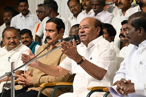 சாதிவாரி கணக்கெடுப்பு நடத்த தமிழக அரசு தயங்குவது ஏன்? - ராமதாஸ் கேள்வி