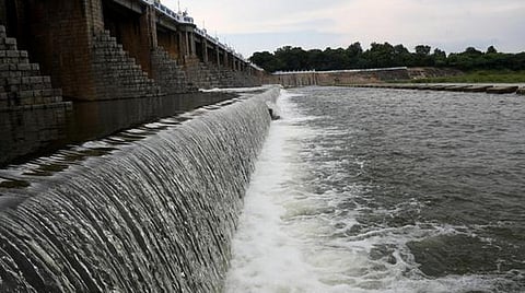 செம்பரம்பாக்கம் ஏரி முழு கொள்ளளவை நெருங்குவதால் பூண்டி ஏரியிலிருந்து நீர் திறப்பு நிறுத்தம்