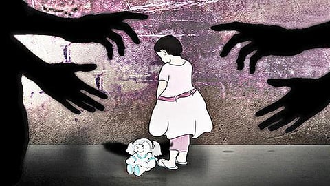 பாலியல் வன்கொடுமைக்கு ஆளான சிறுமியை பலாத்காரம் செய்த காவலர் கைது