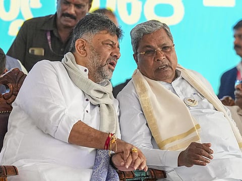 கர்நாடக முதல்வர் சித்தராமையா, துணை முதல்வர் டி.கே. சிவக்குமார்