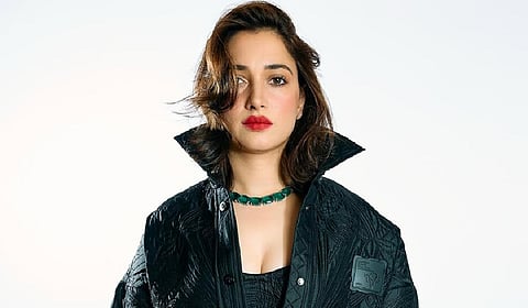 Click Bits: ஹார்ட்டீன் அள்ளும் ஸ்டைலழகி தமன்னா க்ளிக்ஸ்!