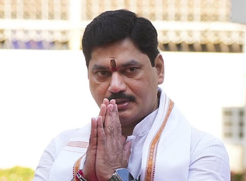 மகாராஷ்டிரா அமைச்சர் தனஞ்சய் முண்டே ராஜினாமா: கொலை வழக்கில் உதவியாளர் கைது எதிரொலி