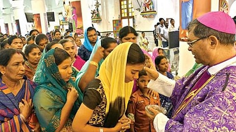 சாம்பல் புதன்கிழமையுடன் கிறிஸ்தவர்களின் 40 நாள் தவக்காலம் இன்று தொடக்கம்