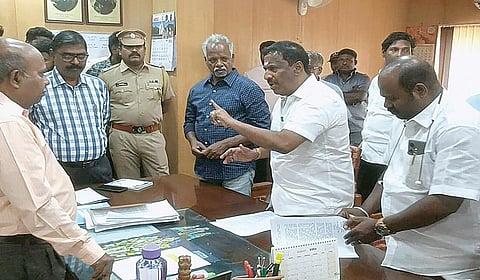 “ரங்கசாமிக்கு மட்டும்தான் ஆதரவு... ஆட்சிக்கு இல்லை!” - புதுச்சேரி அரசியலை தெறிக்கவிடும் சுயேச்சை எம்எல்ஏ