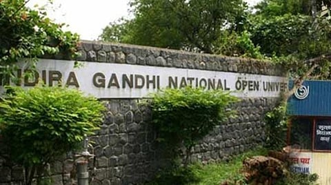 இக்னோ பட்டமளிப்பு விழா: சென்னை மண்டலத்தில் 2 மாணவர்கள் தங்கப்பதக்கம்