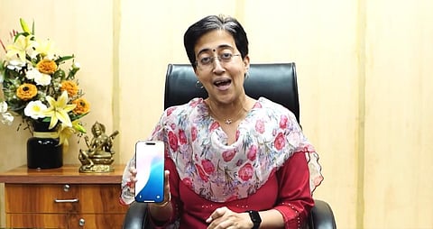 டெல்லி பெண்கள் ரூ.2,500 நிதிக்காக காத்திருக்கிறார்கள்: பாஜக அரசை சாடிய அதிஷி