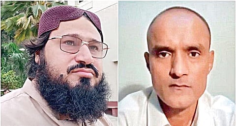 சுட்டுக் கொல்லப்பட்ட முப்தி ஷா மிர், இந்திய கடற்படை முன்னாள் அதிகாரி குல்பூஷண் ஜாதவ்.