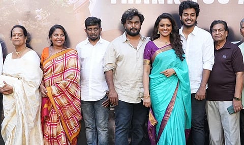 35 நாட்கள் சடலமாக நடித்த நாயகி: ’எமகாதகி’ வெற்றி குறித்து படக்குழு நெகிழ்ச்சி