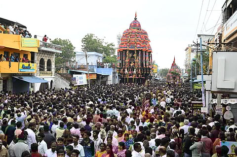 திருச்செந்தூரில் மாசி திருவிழா தேரோட்டம் கோலாகலம்!