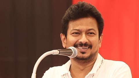 விளையாட்டு வீரர்களுக்கு ரூ.5.5 லட்சம் நிதியுதவி: துணை முதல்வர் உதயநிதி வழங்கினார்