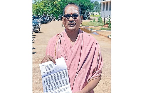 சூரியனார்கோயில் ஆதீனத்துக்கு சொந்தமான ரூ.100 கோடி மதிப்பிலான சிலைகள் திருட்டு: முன்னாள் ஆதீனகர்த்தர் புகார்