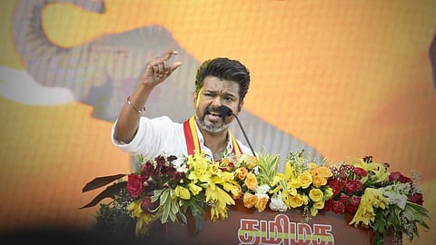 டாஸ்மாக் முறைகேட்டில் தீவிரமாக ஆராய்ந்தால் சிறு மீன்கள் முதல் திமிங்கலங்கள் வரை சிக்கும்: தவெக தலைவர் விஜய்