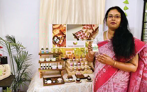 மகளால் தொடங்கிய பயணம்! | முகங்கள்