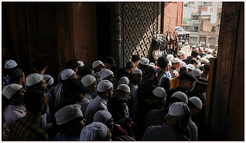 உ.பி சிறையில் ரமலான் மாதம் 5 தொழுகைக்கு அனுமதி: யோகி அரசுக்கு உயர் நீதிமன்றம் உத்தரவு