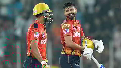 பஞ்சாப் கிங்ஸ் சிக்ஸர் மழை: குஜராத்துக்கு 244 ரன்கள் இலக்கு | GT vs PBKS