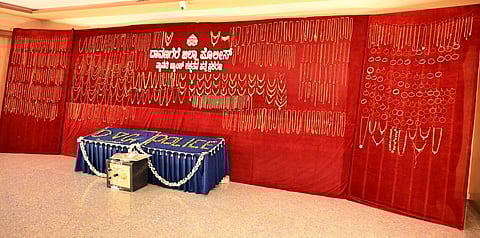 கடன் தர மறுத்ததால் வங்கியில் ரூ.13 கோடி தங்க நகை திருட்டு: மதுரை பேக்கரி கடைக்காரர் உட்பட 6 பேர் கைது