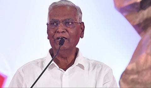 மதுரை மார்க்சிஸ்ட் கம்யூ. கட்சி மாநாட்டில் கலந்துகொண்டு உரையாற்றிய இந்திய கம்யூ. கட்சியின் பொதுச் செயலாளர் டி.ராஜா | படம்: எஸ்.கிருஷ்ணமூர்த்தி