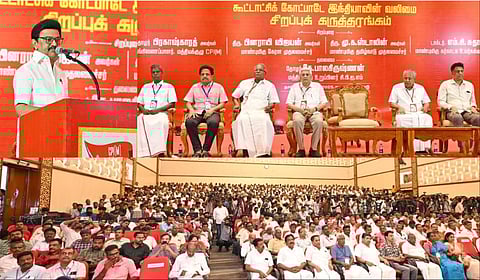 மதுரையில் நடந்த மார்க்சிஸ்ட் கம்யூனிஸ்ட் கட்சியின் மாநாட்டில் முதல்வர் ஸ்டாலின் உரையாற்றினார்.