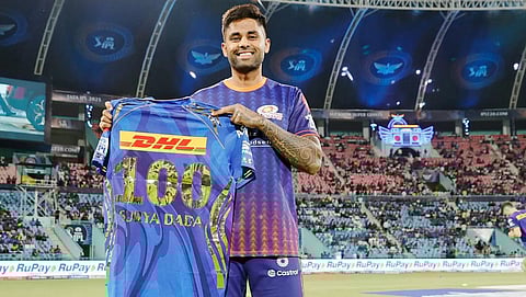 100-வது போட்டி: சூர்யகுமார் யாதவுக்கு சிறப்பு ஜெர்சி கொடுத்த மும்பை இந்தியன்ஸ்!
