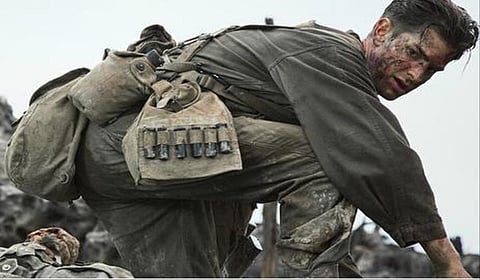 OTT Pick: Hacksaw Ridge - வீரம் என்றால் துப்பாக்கி அல்ல... உலுக்கும் உண்மைக் கதை!