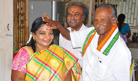 “நன்றி அப்பா.. மகிழ்ச்சியோடு போய் வாருங்கள்” - தமிழிசை உருக்கம்