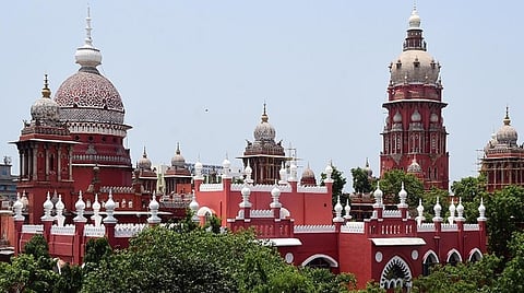 மதுபான ஆலை நிறுவனத்திடம் இருந்து அரசு கையகப்படுத்திய 248 ஏக்கர் நிலத்தை மீட்க நீதிமன்றம் உத்தரவு