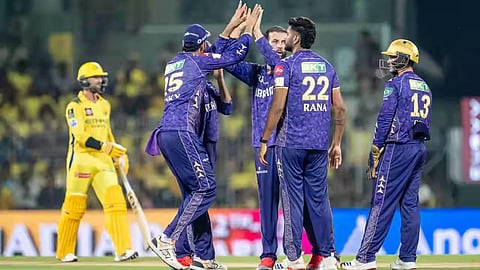 தடுமாறிய சிஎஸ்கே பேட்ஸ்மேன்கள்: 103 ரன்களில் சுருட்டிய கொல்கத்தா | CSK vs KKR