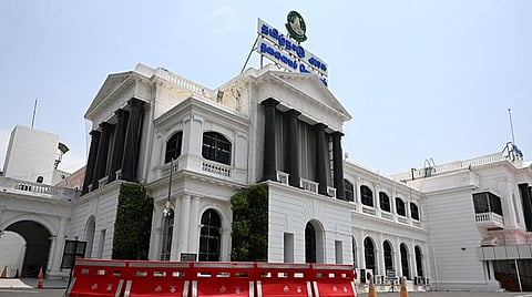 பெண் காவலர் உள்நோக்கத்துடன் பாலியல் புகார்: இணை ஆணையர் மீதான சஸ்பெண்ட் நடவடிக்கை ரத்து - தமிழக அரசு உத்தரவு