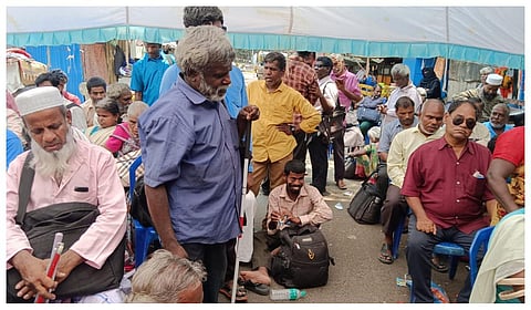 பராமரிப்பு உதவித் தொகையை ரூ.5,000 ஆக உயர்த்தக் கோரி பார்வை மாற்றுத் திறனாளிகள் போராட்டம்
