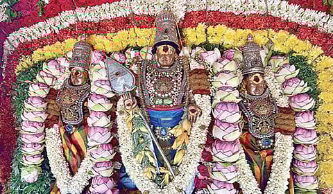 ஜோதிட நாள்காட்டி 22.04.2025 | சித்திரை 09 - விசுவாவசு