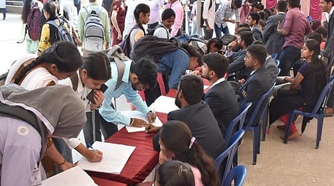 20 முன்னணி நிறுவனங்கள் பங்கேற்கும் இலவச தனியார் வேலைவாய்ப்பு முகாம்: சென்னையில் இன்று நடக்கிறது