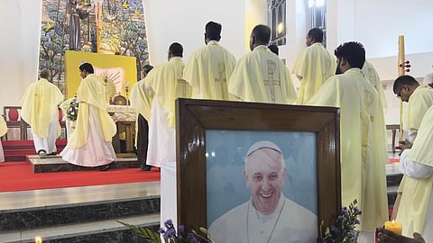 போர் நிறுத்தமே போப்புக்கு நாம் செலுத்தும் அஞ்சலி!