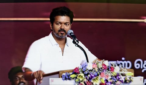 கோவையில் நடந்த தவெக பூத் கமிட்டி முகவர்களுக்கான பயிற்சிப் பட்டறையில் அக்கட்சியின் தலைவர் விஜய் உரையாற்றினார்.