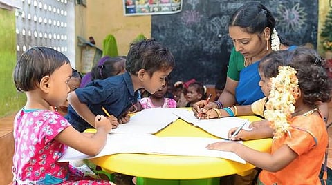 அங்கன்வாடி ஆசிரியர்களுக்கு முதல் தேதியிலேயே ஊதியம்: தொடக்க கல்வித்துறை உத்தரவு