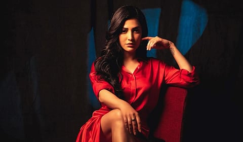 காதலும் கடந்து போகும்... - நடிகை ஸ்ருதிஹாசன் ஓபன் டாக்