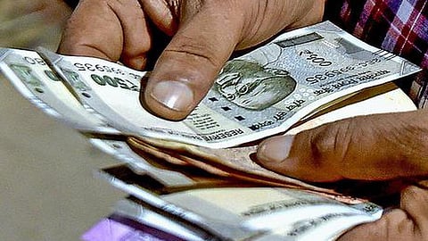 பொருளாதார வளர்ச்சியில் மக்களுக்கு கிடைக்கும் பலன்?