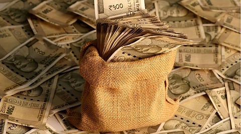 இந்தியாவில் 17 பெண் எம்.பி., எம்.எல்.ஏ.க்கள் கோடீஸ்வரர்கள்